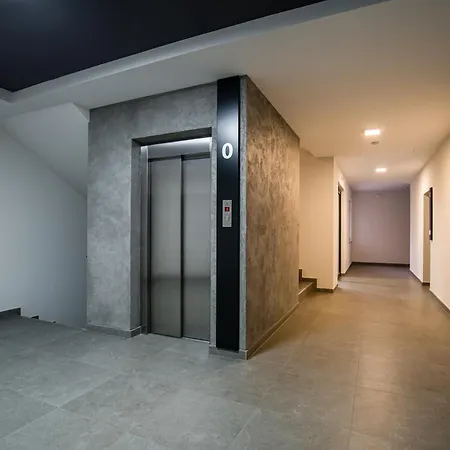 View 40 アランジェロヴァツ