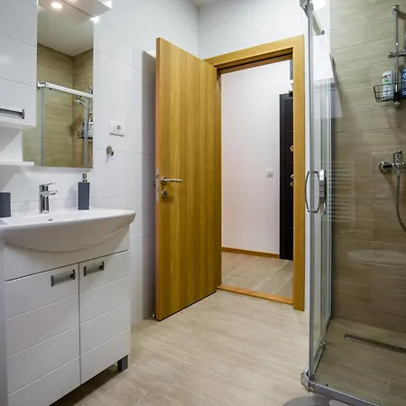 アパート View 40 アランジェロヴァツ